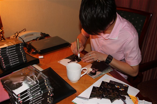 六哲论坛图片_湛江论坛