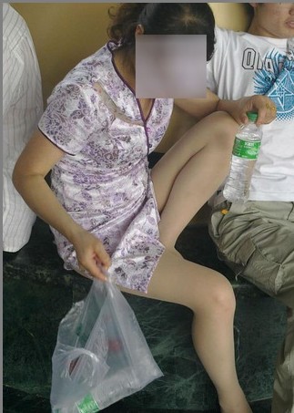 <em>旗袍MM</em>的不雅坐姿!您这样全走光了(组图论坛