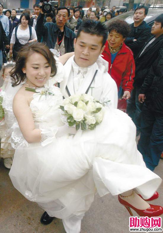 710722321_小黄飞生活照_小黄飞老公生活照_小黄飞现实生活照 ...