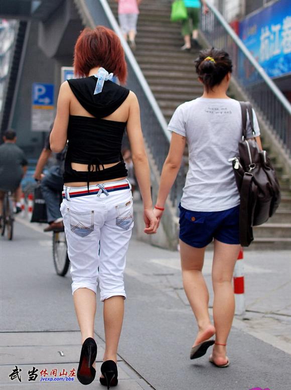 街拍的<em>丁字裤美女</em>看看怎么样论坛图片_张掖论