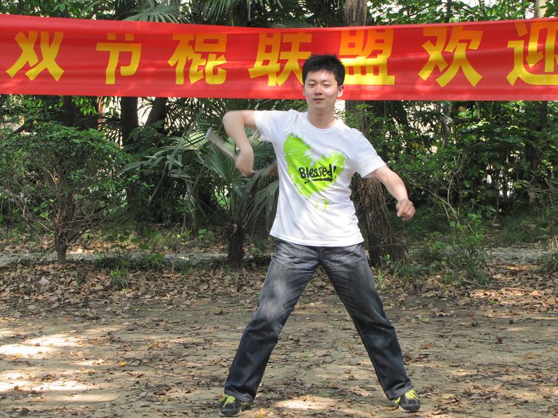 转棍图邪恶图|双节棍转手 图解|双节棍转棍慢动作 ...