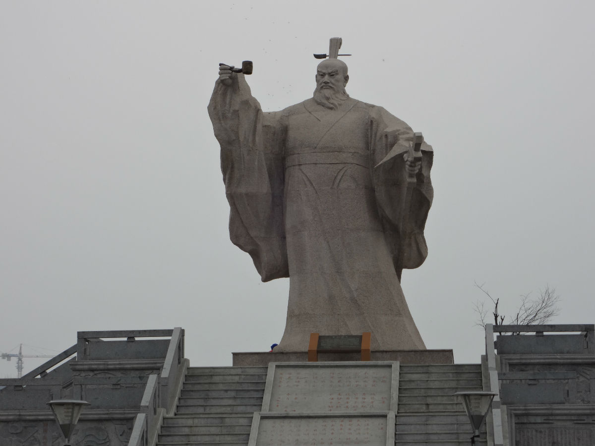 汉中桥南广场掠影