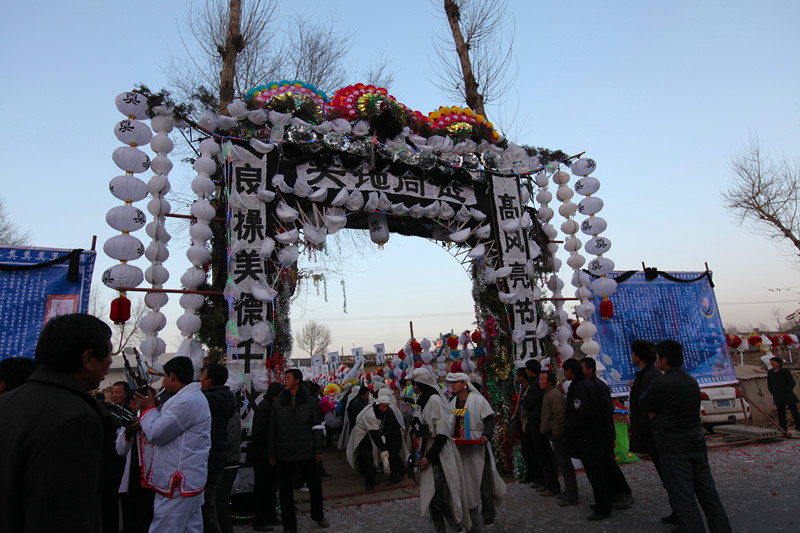 本公司承办的横山马坊白事场景