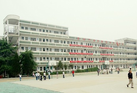 每年举行一次全校师生美术书法大赛,手抄报设计大赛,民间剪纸比赛等.图片