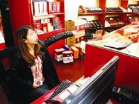 宜昌四名中专生持斧头抢烟酒店 致店主颅骨开裂(图)
