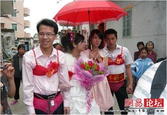 [贴图]<em>女友</em>看了我家婚礼现场,直接<em>跟我分手</em>了!