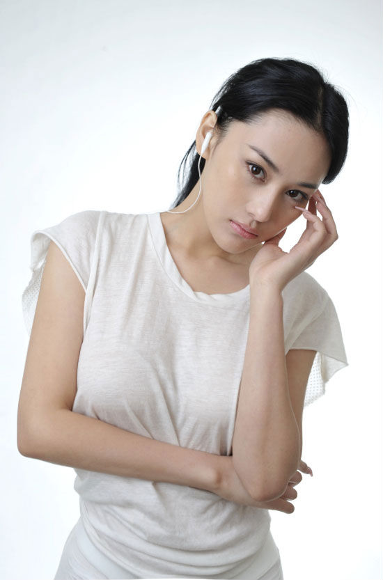 网络第一<em>美女</em>:百变妖女张馨予论坛图片_蓝山论