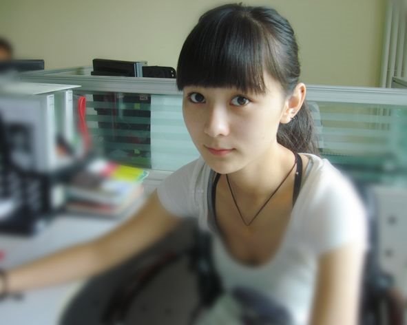 <em>清秀女孩</em> 皮肤也白_贴图杂谈_新密论坛_新密在