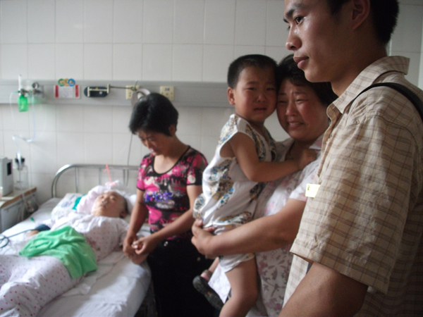 如东车祸18岁<em>女孩,寻求帮助</em>(附图片)_灌水杂谈