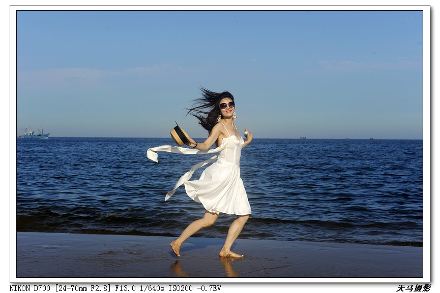董宝瑞:把美丽倩影留在昌黎翡翠岛迷人海滩的