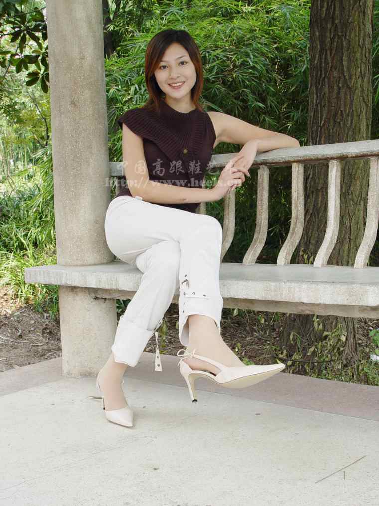 <em>紧身裤</em>性感<em>美女</em>论坛<em>图片</em>_龙山论坛