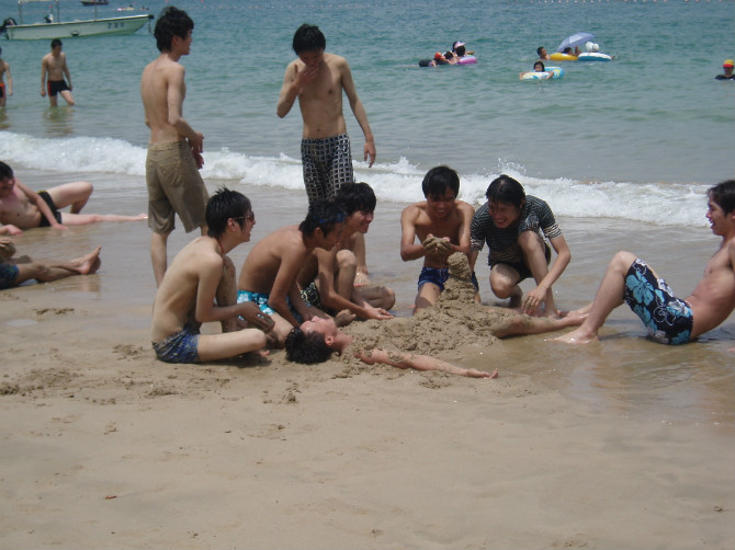 让你看看我们班的<em>男人</em>女人到多有多帅有多漂亮