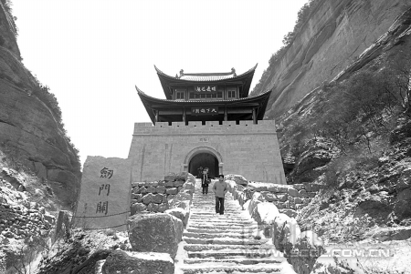 剑门关雪景引八方客