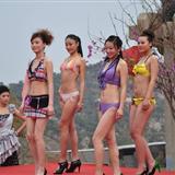 五莲美女
