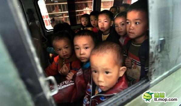 无偿捐赠校车给马其顿,请给一个对得起本国孩