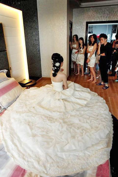 煤老板的奢华婚礼_山西煤老板女人图片_刘涛大婚奢华的婚礼