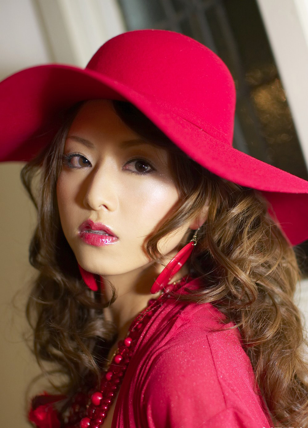 藏美女镶金牙_镶金牙的美女_镶美女的牙_中国美女镶金牙_视安网