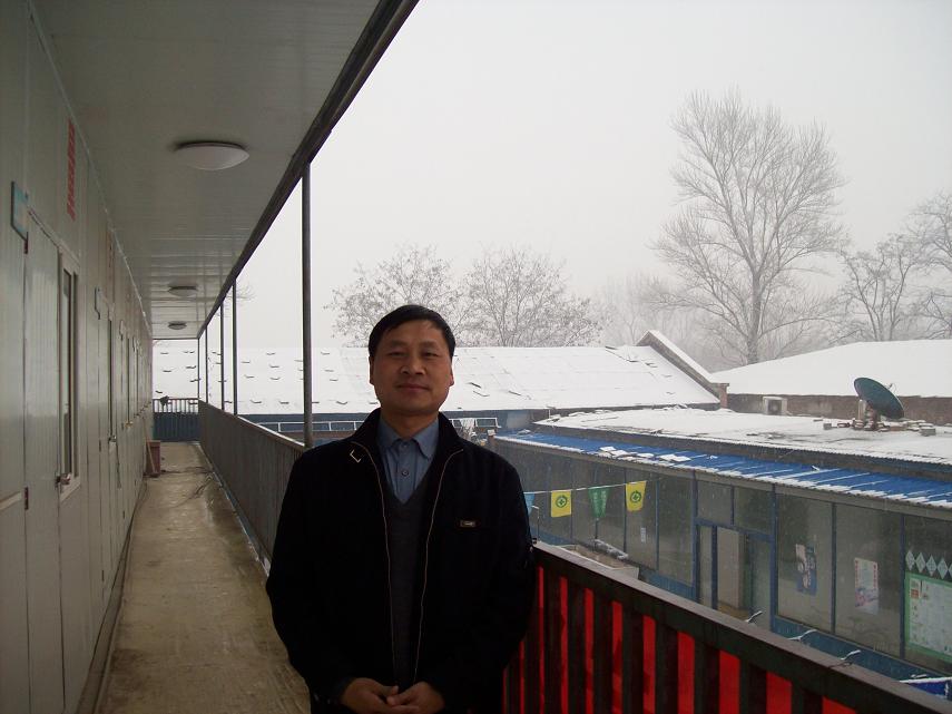 引用:原文由 安然若素 发表于 2011-11-28 15:04:50 :   多姿多彩,这个时候的你是醇酒佳酿,聪敏,智慧,宽容,体贴,温柔。春华般灿烂,秋月似温情;脱胎于稚嫩,成就于彩虹。脱俗,超然,不计得失,不动声色,却甜美如昔,。。     引用:原文由 0 发表于 2011-11-28 16:20:05 :   慈母手中线,游子身上衣。临行密密缝,意恐迟迟归。谁言寸草心,报得三春晖。舔犊之情,深挚的母爱,无时无刻不在沐浴着儿女们,此生不渝。父爱亦同上