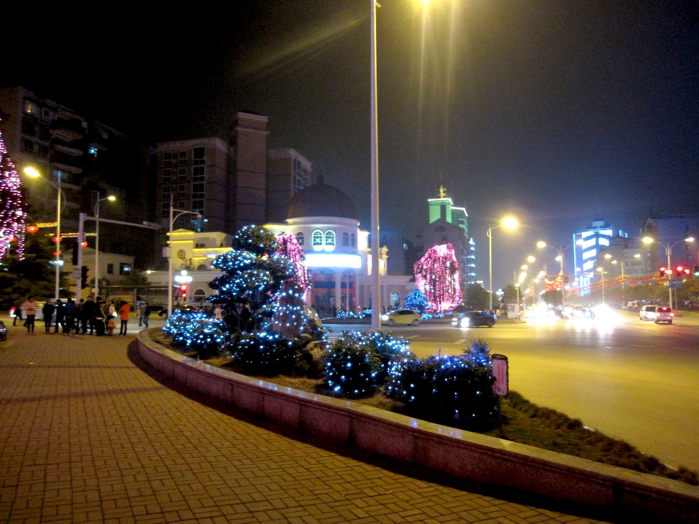 丰都美女 拍年前夜晚街景