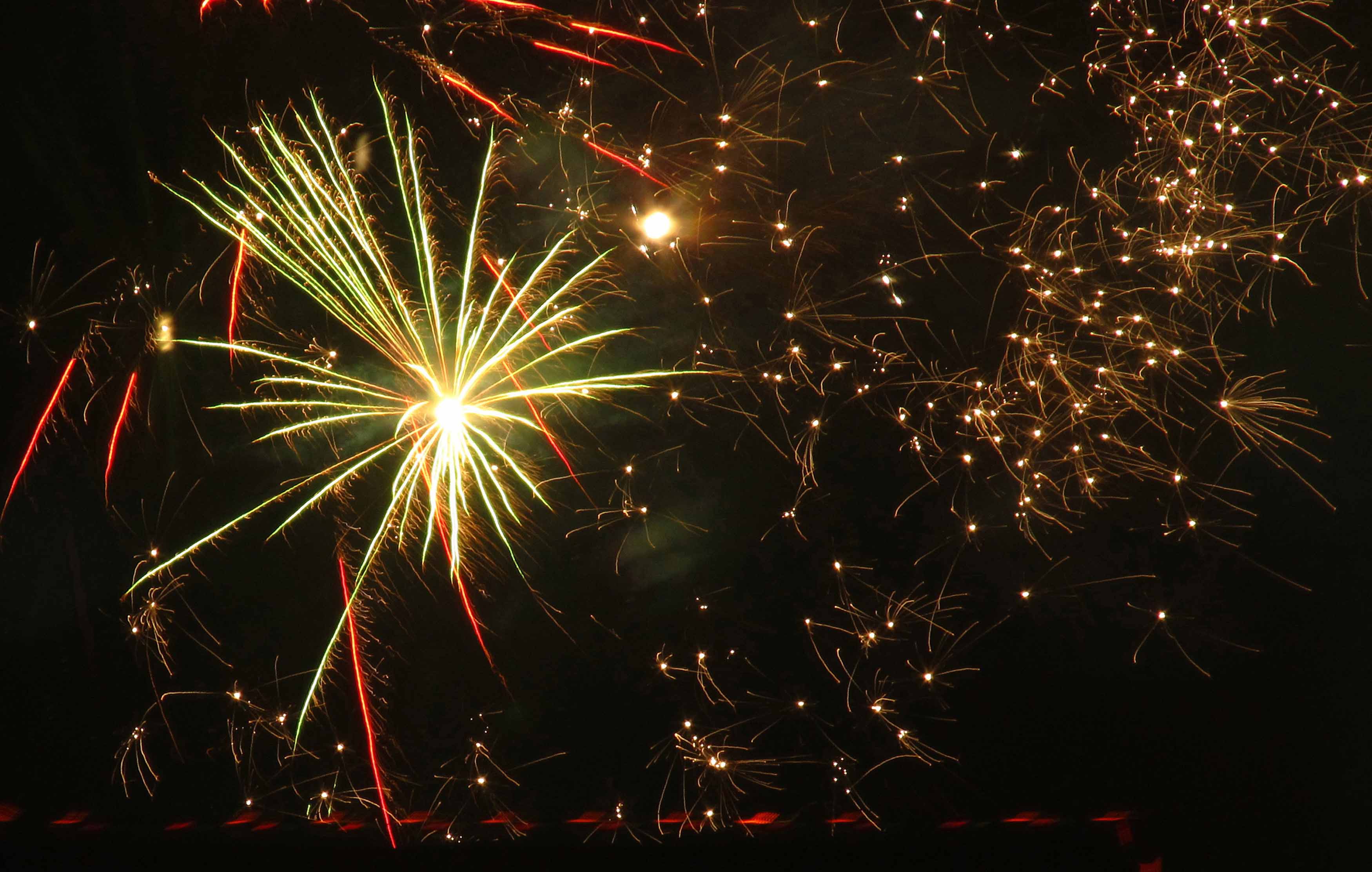 微信表情包放礼炮动画分享展示