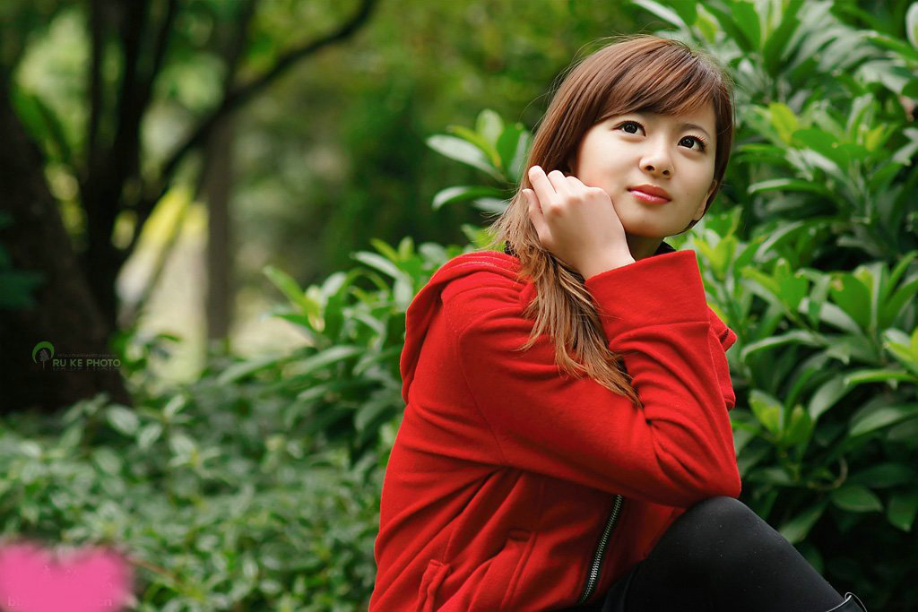 冬日里<em>红衣女郎</em>!_经典贴图_龙山论坛_龙山百姓