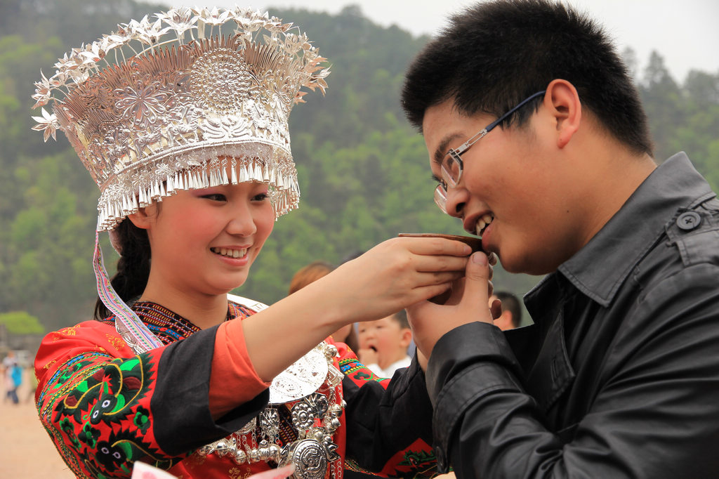 台江<em>施洞姊妹节</em>随拍_人像摄影_三穗论坛