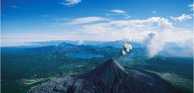 意大利那不勒斯和瓦维尔诺附近的死亡谷