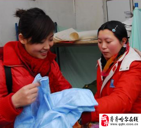 央视新闻女主播郑丽_央视新闻主持人郑丽_央视