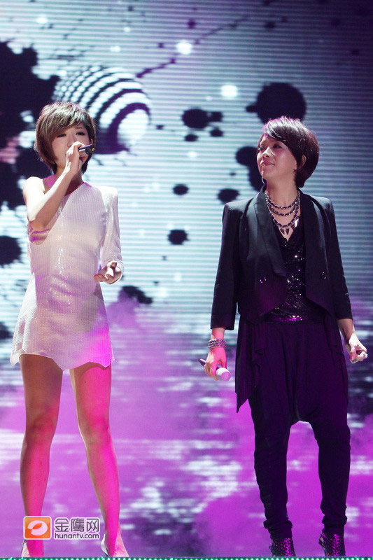 快乐<em>女声</em>3强洪辰 洪辰<em>等你爱我</em> 洪辰陈明同台
