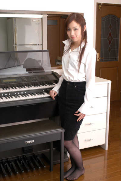<em>钢琴女教师</em>的诱惑_校园社区_中山论坛_中山东