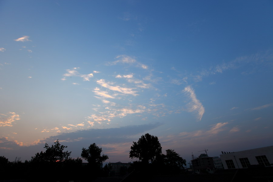 晚上的云朵怎么画 20120507195400288.jpg
