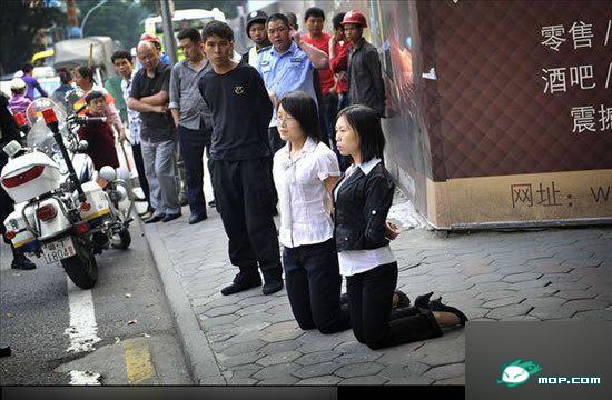 [转贴]现在的<em>妹子</em>大街上什么都敢做_动感图吧