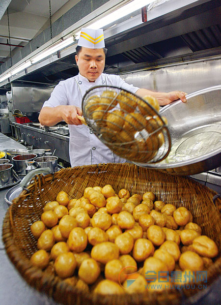 惠阳传统美食:黄金酥丸和客家茶果(图)