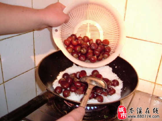 让我教你怎么做糖炒<em>板栗</em>,附<em>照片</em>说明_石都美食