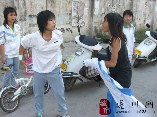 [组图][转贴]<em>反映</em>国人最丑陋一面的一组图片_社