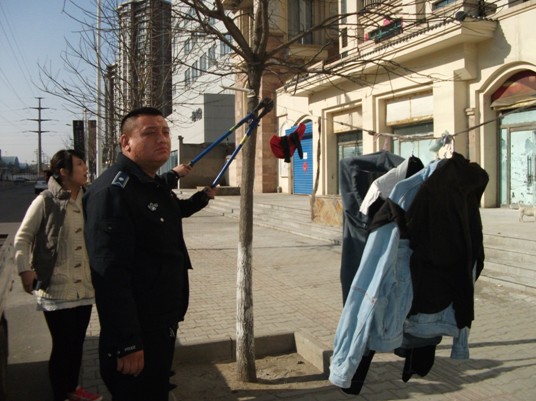 包头青山区的城管就是这么执法的
