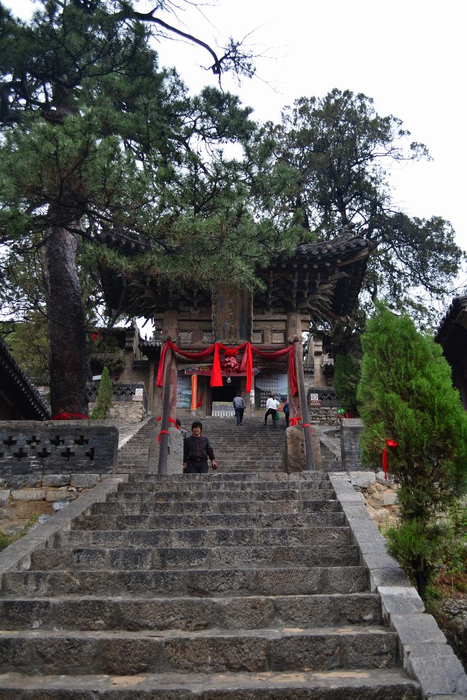 4月初4 雨中游盂县※※(水神山)※※图片