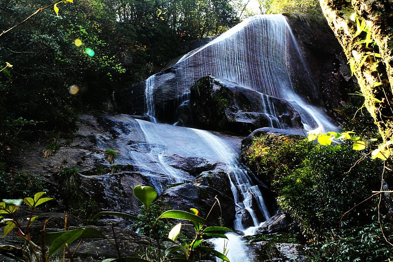 云抱山青云峰之高山流水