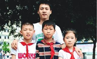 泸州市合江县3位小学生拾金不昧将万元现金交给警察