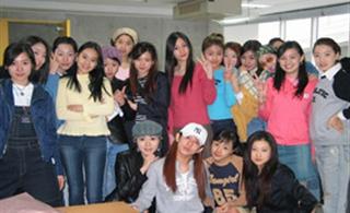 ���ǰ�19λŮ����Ӱ�������ĸ���Ư������������