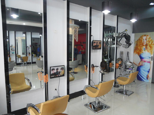 别出心裁发型工作室