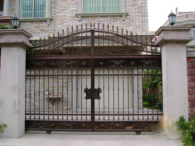 制作: 欧式铁艺大门,栏杆 欧式铁艺楼梯,护窗,护手 欧式铁艺家具 欧式铁艺精品床 欧式铁艺工艺品 联系我时请说明是在集美网看到的 同城交易请当面进行,以免造成损失。外地交易信息或者超低价商品请慎重,谨防上当受骗。