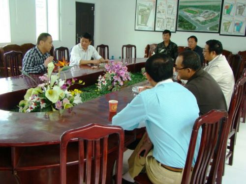 技发展有限公司董事长董经贵回母校江店职高考