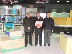 ʦ�������н�����һ�Ƚ�����߼������콱