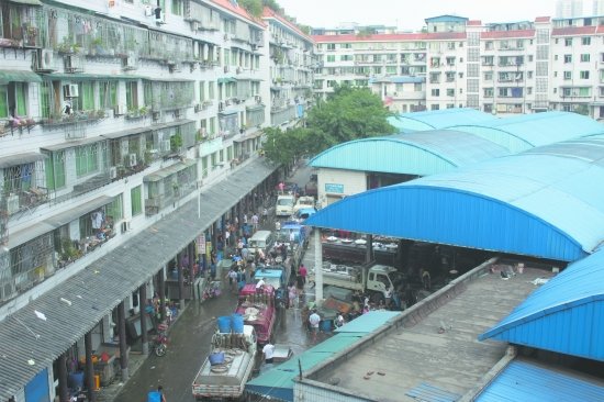 泸州红星农贸市场水产品批发点腥味弥漫,泸州