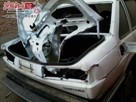 献县一农家新轿车被炸变形