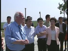 高邑开展承接德国大型现代钢混模板式建筑生产基地项目活动
