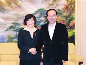 5月17日省委书记孙政才在长春会见了中国残联副主席汤小泉