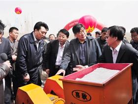全盟高产创建主推技术抗旱春播现场会召开