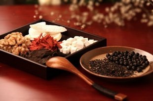 养发如养花 养发师推荐九道养发食谱_丽人妆颜